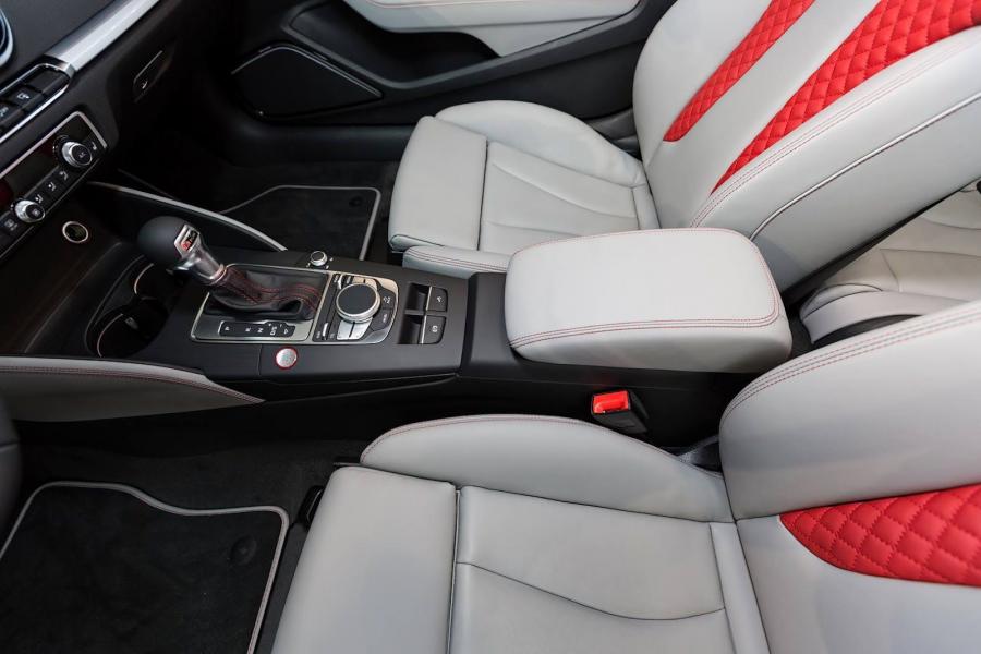 Интерьер Audi S3 Cabriolet by Audi Exclusive 2015 года  (фото 12 из 12)